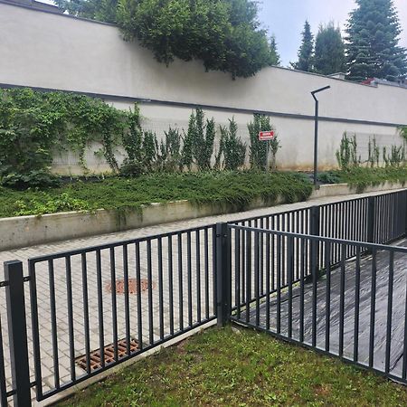 Dwa Jelonki, Ul Sciegiennego, Centrum, Garaz, Ogrodek Kielce Dış mekan fotoğraf